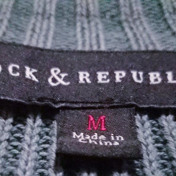 Rock & Republic Cold Shoulder Sweater With Zipper - Picture 4 of 4